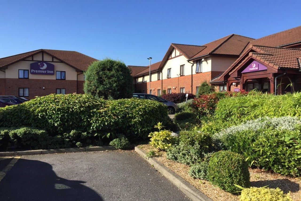 Premier Inn Newcastle - Gosforth/Cramlington Exteriör bild